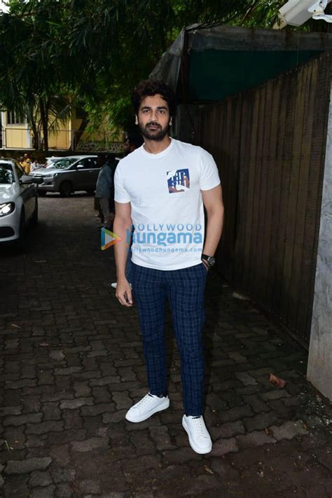 Photos Celebs Grace The Screening Of Laal Singh Chaddha Arjan