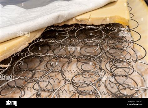 The Internal Structure Of The Spring Mattress Old Box Spring Mattress