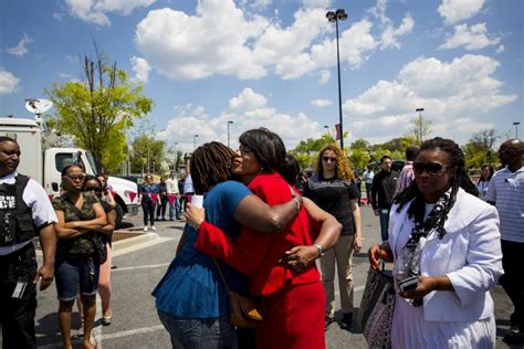 Baltimore Riots 2015 Update Mayor Lifts Curfew National Guard To