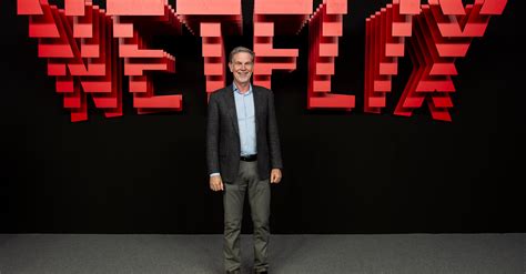 Why Netflix is suddenly losing subscribers - Vox