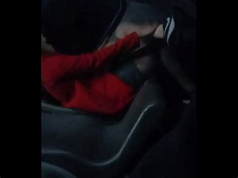 Piernas lindas en el camión XVIDEOS