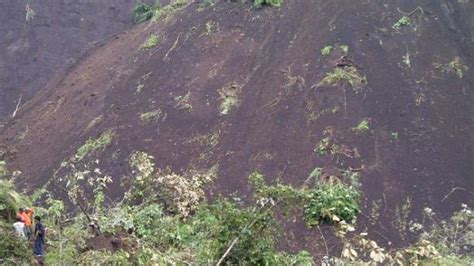 Innalillahi Satu Keluarga Tertimbun Longsor Di Karangasem Bali Kakek