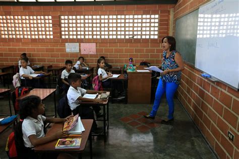 Educaci N Venezolana En Crisis Docentes De Fe Y Alegr A Abandonan Las