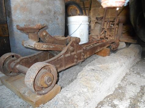 Walker Roll-a-Car mechanical floor jack | Collectors Weekly