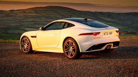 Jaguar F Type Facelift Brengt De Chequered Flag Limited Edition Topgear