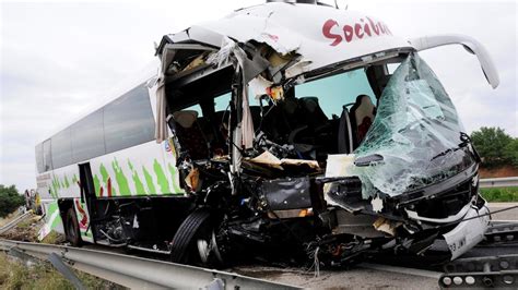 Video Doce Heridos En Un Accidente Del Autobús Madrid Huelva En Toledo