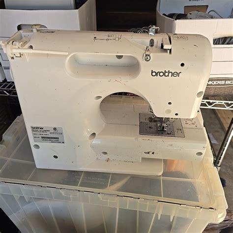 Brother Ce Prw Computerized Electronic Sewing Machine Project Runway