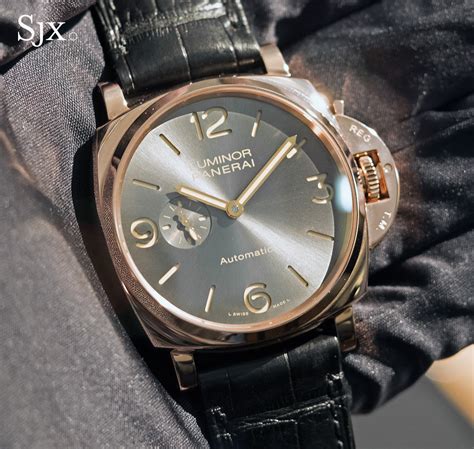 Hands On With The Panerai Luminor Due Automatic Mm Pam Pam A