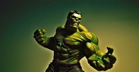 علوم الأبطال الخارقين الرجل الأخضر The Hulk وأشعة جاما عالم المعرفة