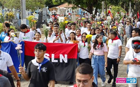 Universitarios De Nicaragua Rinden Homenaje Al H Roe Y M Rtir Del