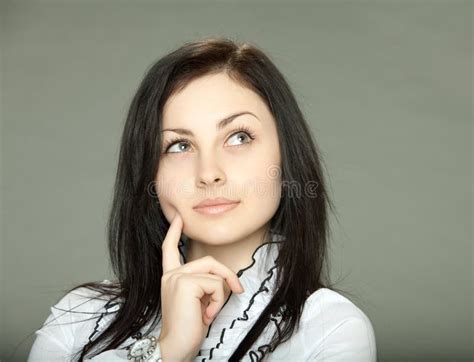 Belle fille de brunette image stock Image du modèle