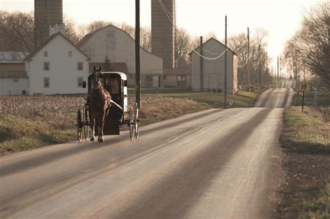 Are There Still Amish Villages? - HWY.CO