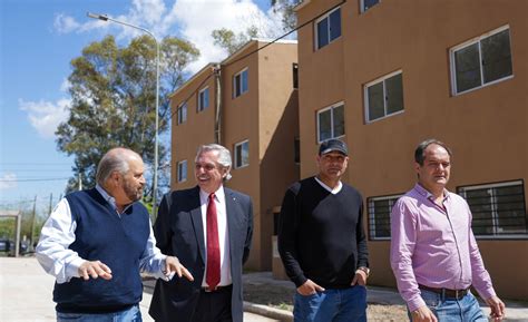 El Presidente Recorri Viviendas En Ezeiza