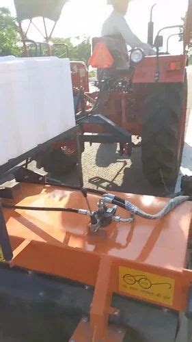 Ashutosh Road Cleaning Machine At Rs 165500 Tractor Mounted Road