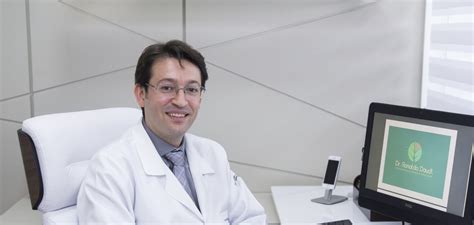 Currículo Clínica Dr Ronaldo Daudt