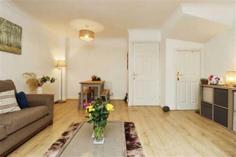 3 Bedroom Semi Detached House For Sale In Oakham Close Desborough