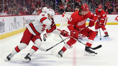 Nhl Moritz Seider Mit Detroit Red Wings Nach Sieg Gegen Maple Leafs