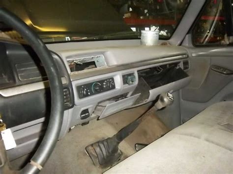 1995 Ford F150 Dashboard