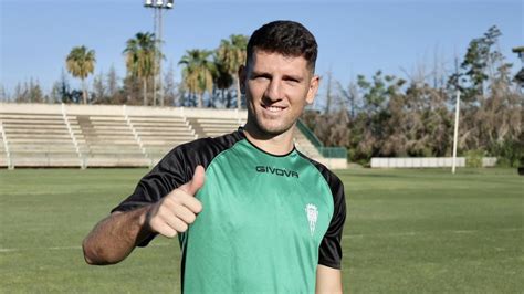 El C Rdoba Cf Refuerza La Delantera Con El Fichaje De Alberto Toril