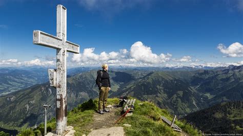 The best mountain hiking trails in Europe – DW – 10/28/2022