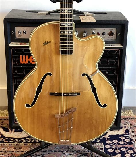 1959 Hofner Committee Hiscox Fitted Hard Case