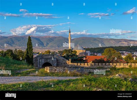 Skopje fortress -Fotos und -Bildmaterial in hoher Auflösung – Alamy