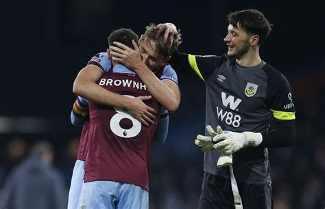 Burnley Thrash 10 Man Sheffield United For First Home Win Reuters