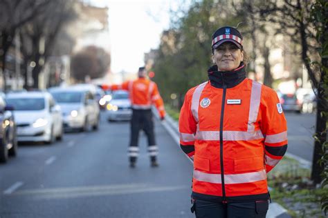 Los Agentes De Movilidad Cambian La Imagen De Su Uniforme Desde Este