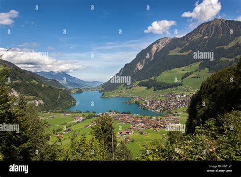 Lake Lungern, Switzerland. Picturesque view of Lake Lungern in the ...