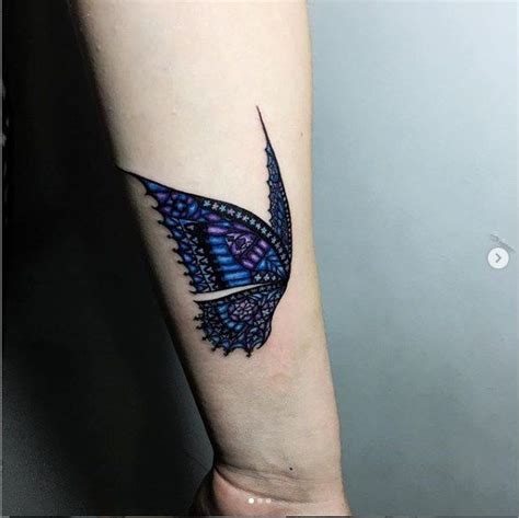 Kelebek Dövmesi •butterfly Tattoo Geometric Tattoo Triangle Tattoo