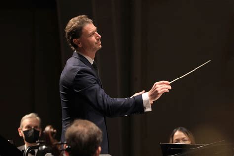 The Monterey Symphony S First Season With Its New Music Director Kicks