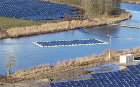 Drijvende Zonnepanelen Bij Centrale In Burgum Leeuwarder Courant