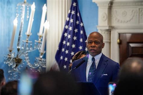 york prosecutor quits  order  drop mayors corruption case