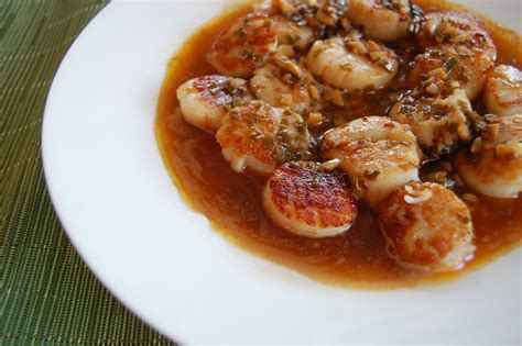 Recipe: Pan-Seared Scallop Scampi - Nour Zibdeh