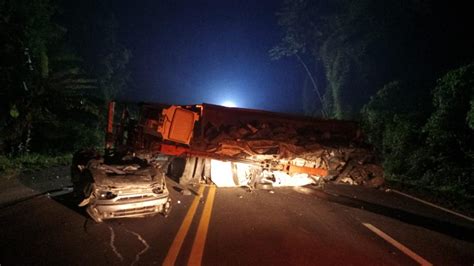 Acidente na madrugada interdita BR 470 em Indaial Aquidabã Notícias