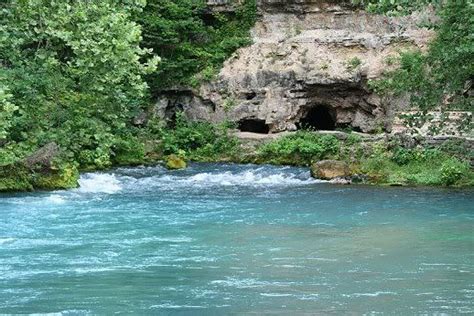 Big Spring Carter County Near Van Buren Mo One Of Biggest Springs In