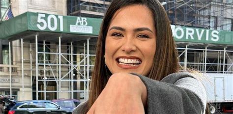 Andrea Meza Miss Universo 2020 Y Presentadora Mexicana Recibe Anillo