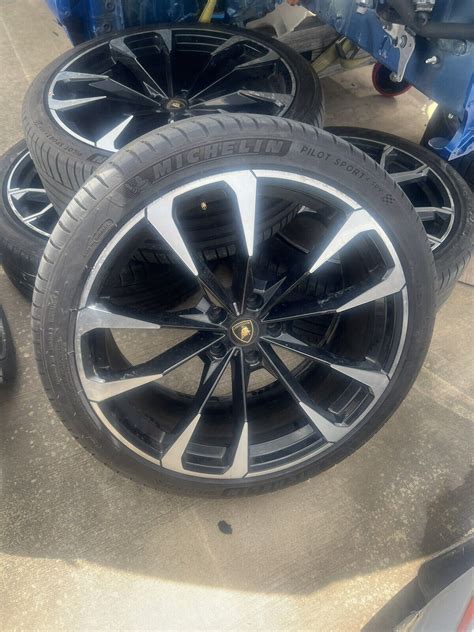 23" LAMBORGHINI URUS WHEELS for Sale - emgCarTech