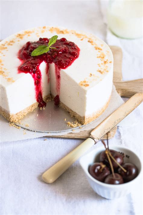 No-Bake Cheesecake - Pretty. Simple. Sweet.