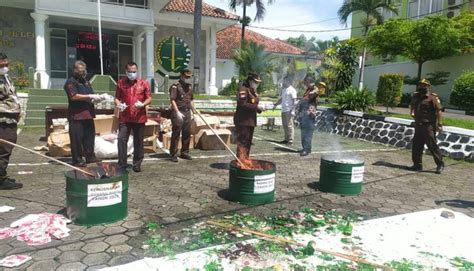 Kejaksaan Negeri Jepara Musnahkan Barang Bukti Mulai Dari Narkoba