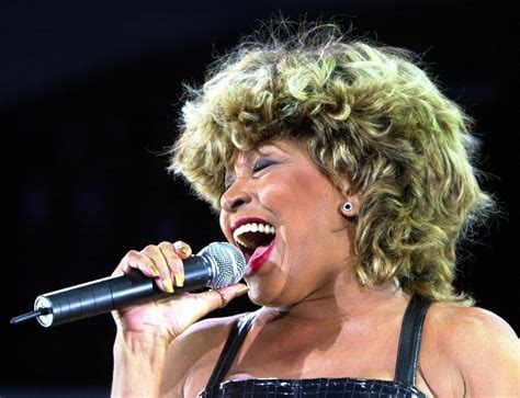 Tina Turner Nie Yje Legendarna Piosenkarka Zmar A W Wieku Lat