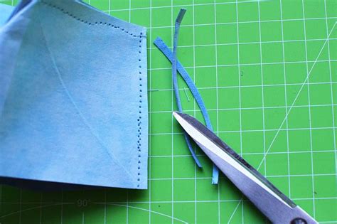 DIY des Monats Nähanleitung Origami Geldbörse aus veganem Leder