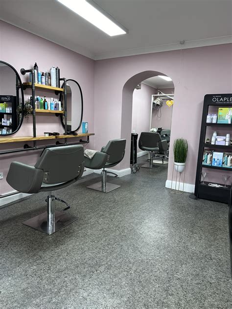 New luxury products will soon arrive at every Waves hair salon 15