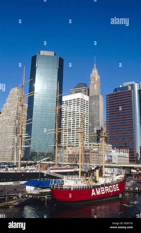 South Street Seaport Museum Manhattan East River New York City Usa