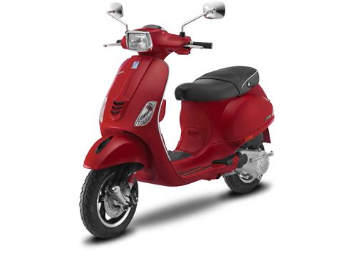 Vespa Sxl Price Specs Top Speed Mileage In India