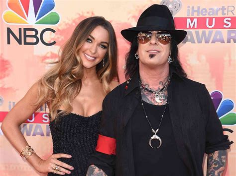 Who Is Nikki Sixx S Wife All About Courtney Sixx