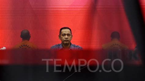 Korupsi Bansos Kemensos Kpk Kembali Tahan Dua Tersangka Baru Foto