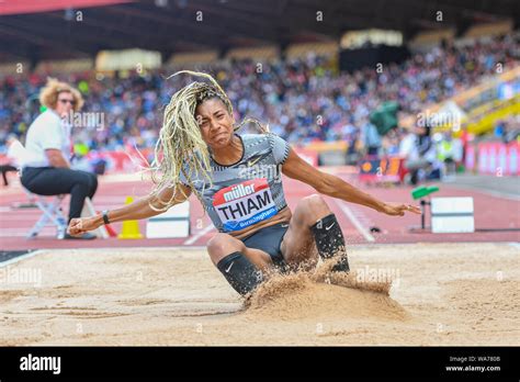 1500m Womens Hi Res Stock Photography And Images Alamy