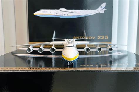 Gemini200 Antonov Airlines An 225 Mriya Ur 82060 Display Stand Included