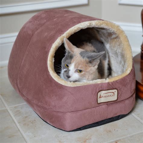 Armarkat Medium Covered Cat Bed Indian Red 18 In